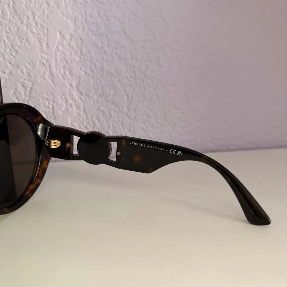 New! Versace Women's Tortoise Sunglasses Mod. 4414-F 108/3, Authentic
